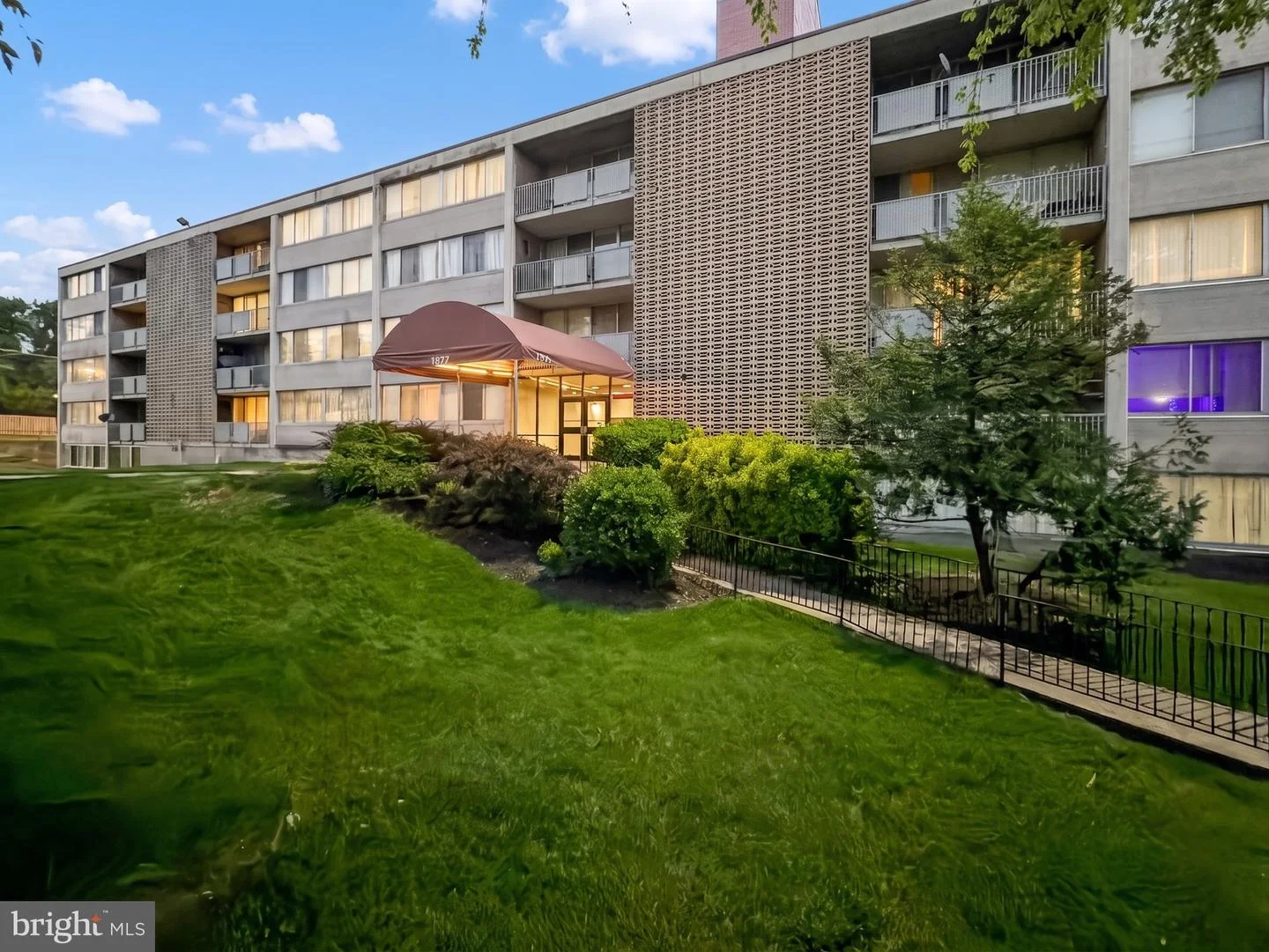 1822 Metzerott Road Unit 401