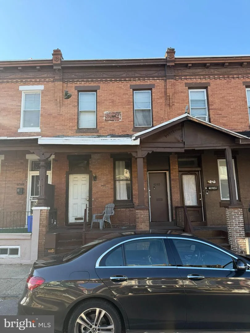 4240 N 15th Street