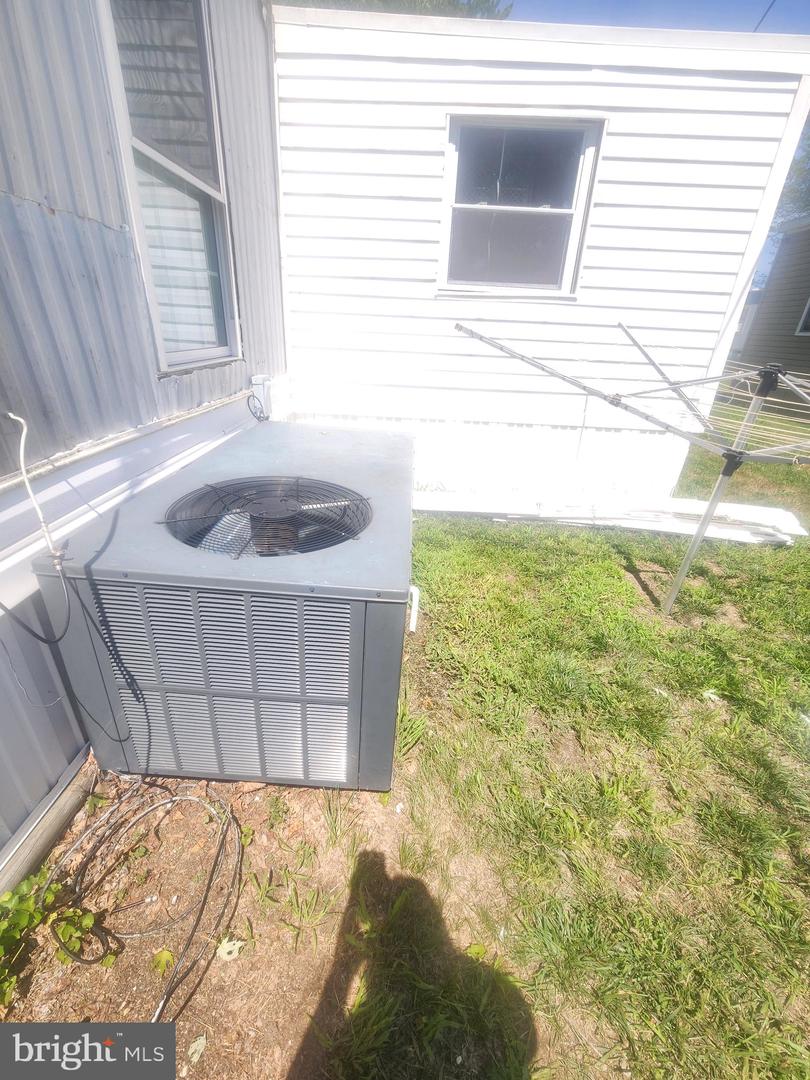 Photo 7 of 15 of 104 Michigan Ave mobile home