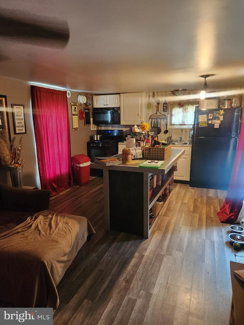 Photo 15 of 15 of 104 Michigan Ave mobile home