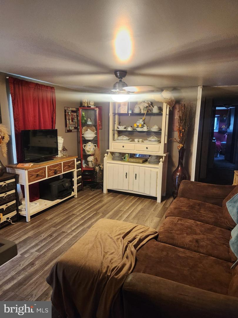 Photo 13 of 15 of 104 Michigan Ave mobile home