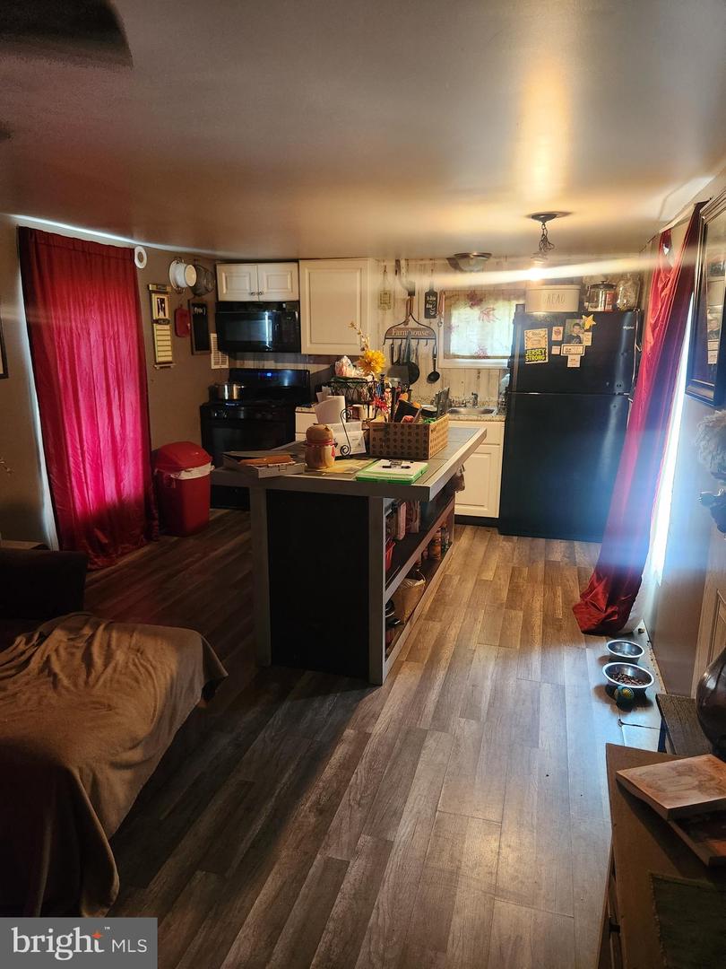 Photo 14 of 15 of 104 Michigan Ave mobile home