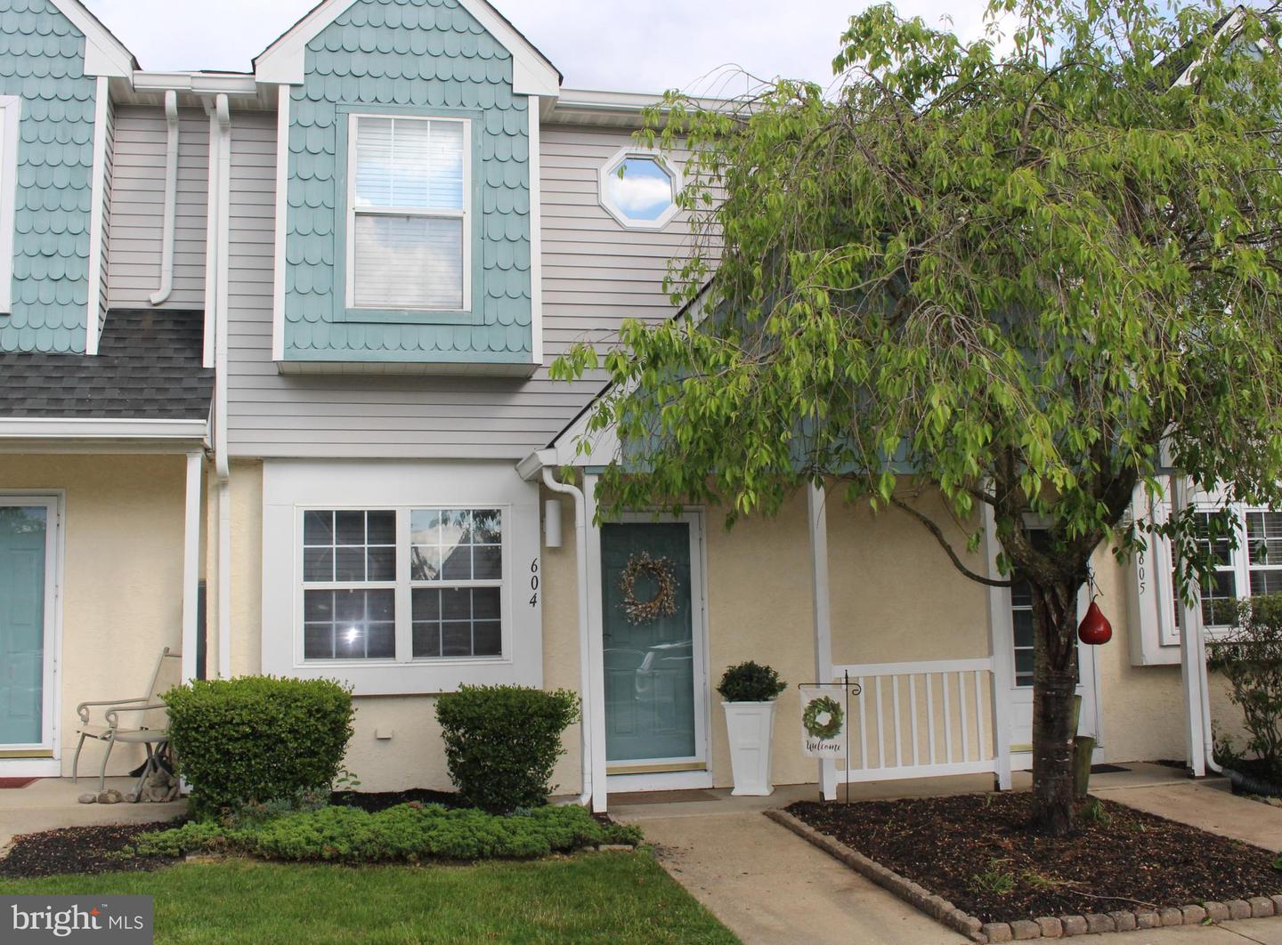Photo 1 of 22 of 604 Hartland Ct townhome