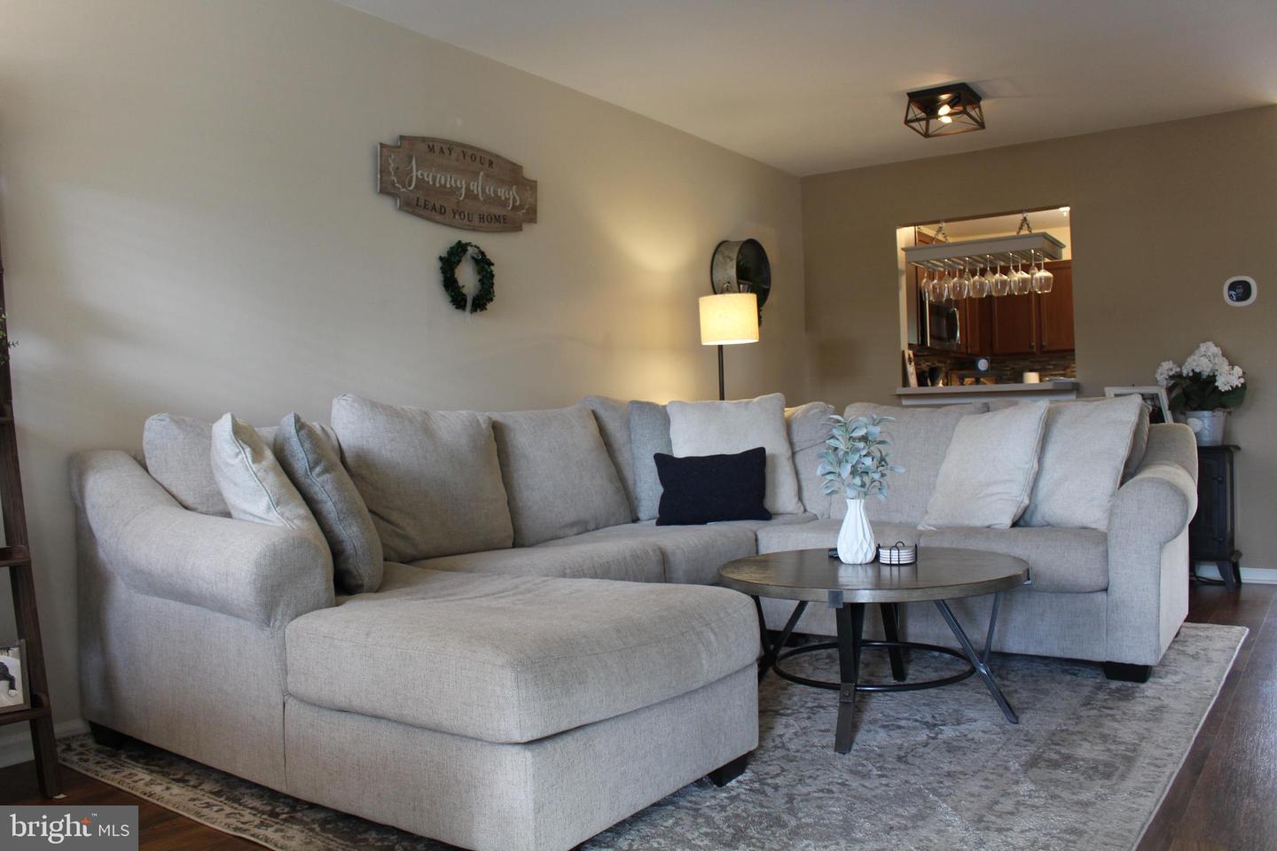 Photo 5 of 22 of 604 Hartland Ct townhome