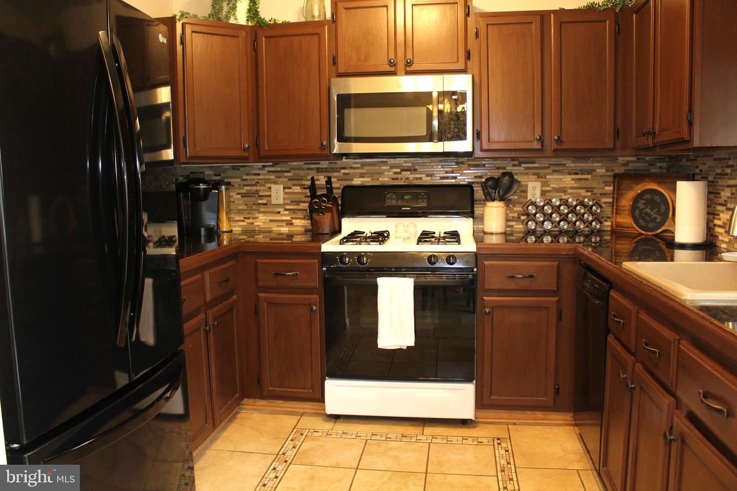 Photo 8 of 22 of 604 Hartland Ct townhome