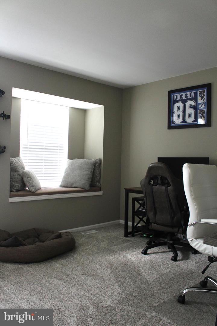 Photo 15 of 22 of 604 Hartland Ct townhome