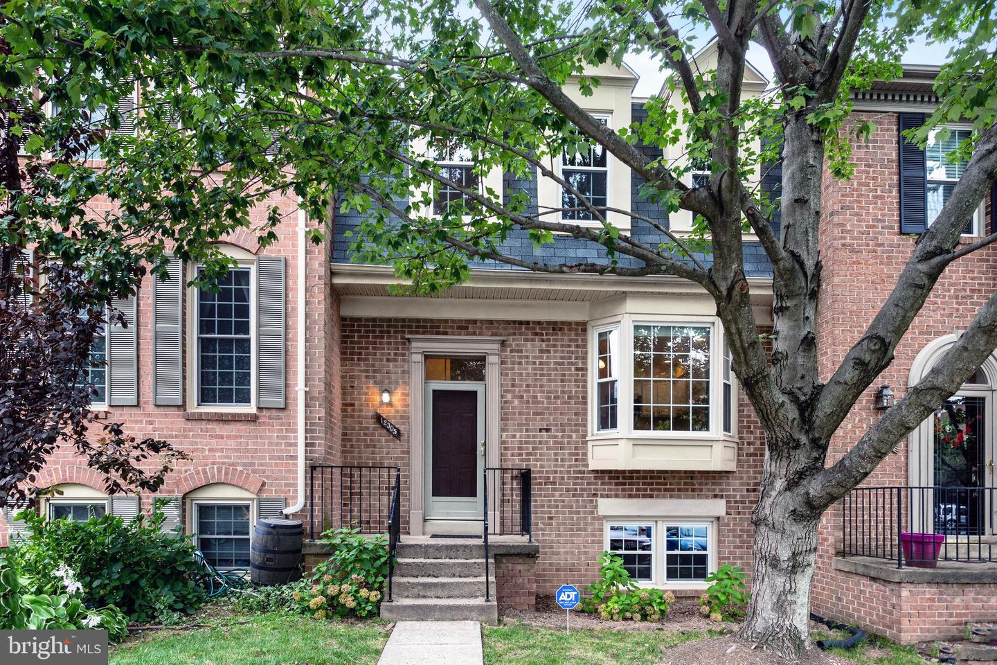 View Fairfax, VA 22033 townhome