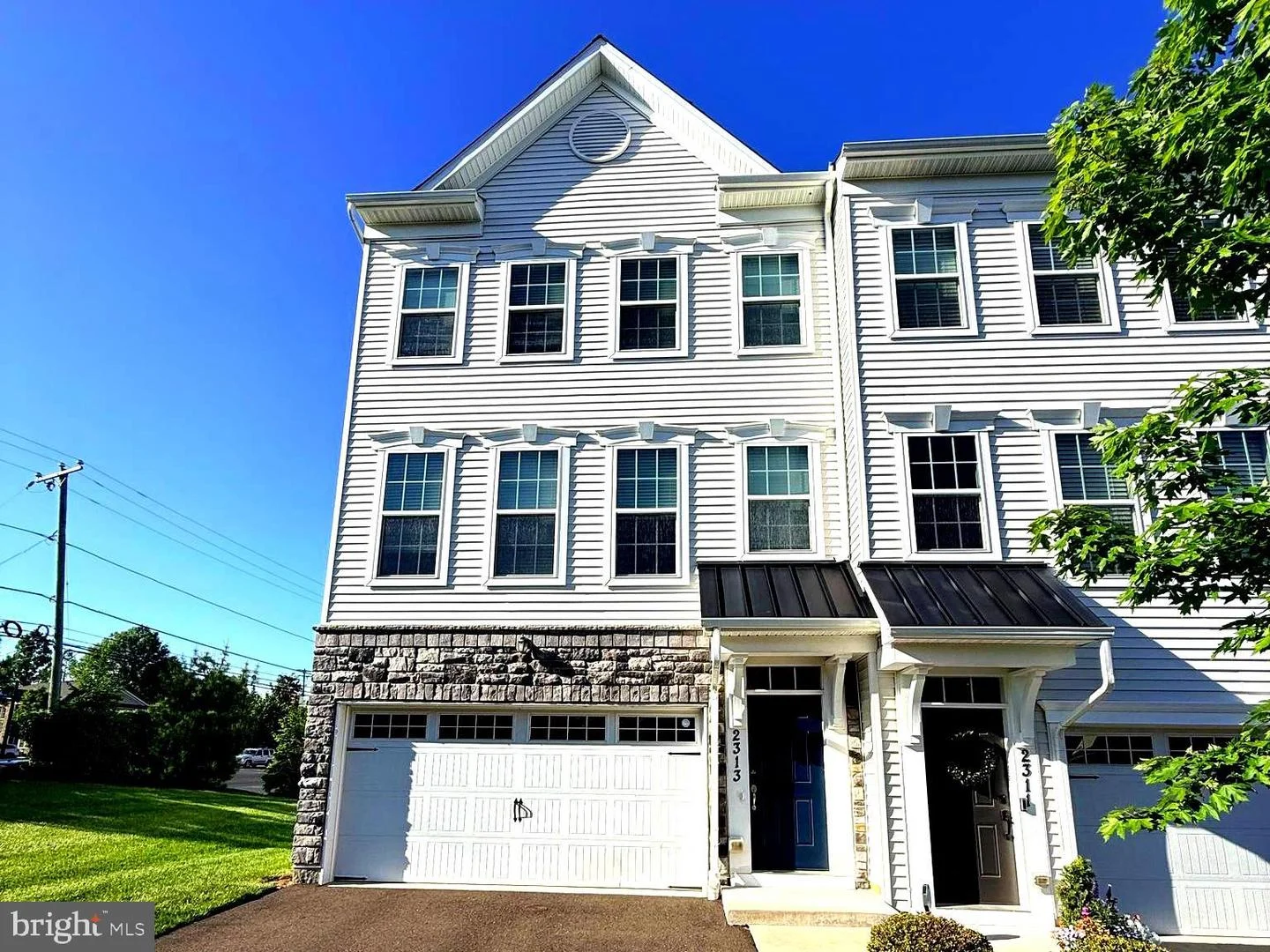 2313 Macis Circle