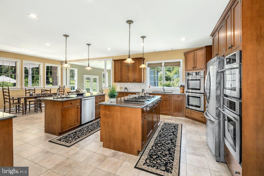 Photo 10 of 40 of 3370 Lower Saucon Rd house