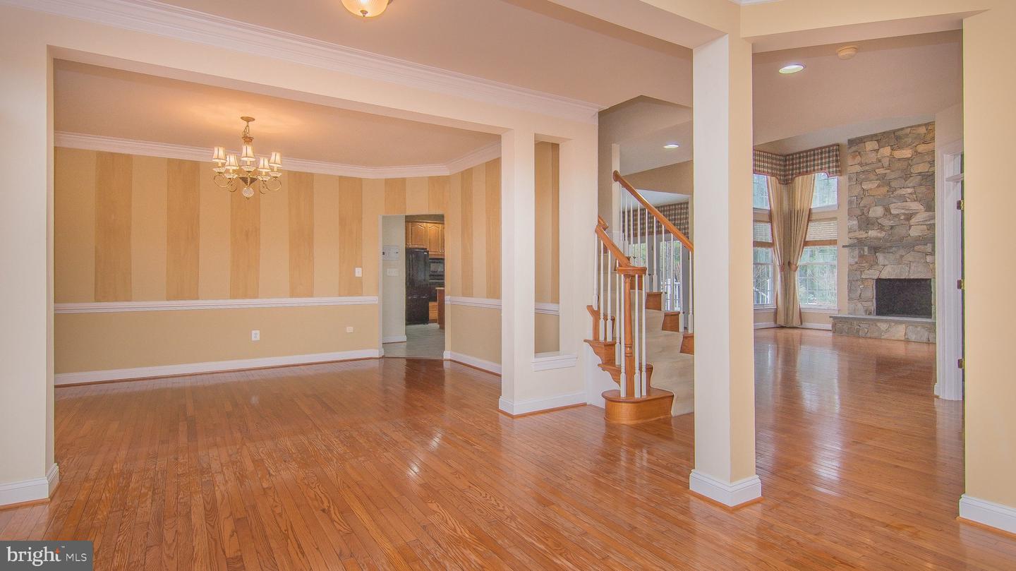 Photo 5 of 50 of 6050 Woolen Mill Ct house