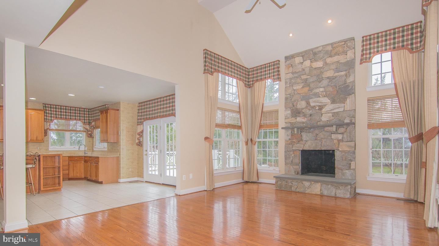 Photo 10 of 50 of 6050 Woolen Mill Ct house