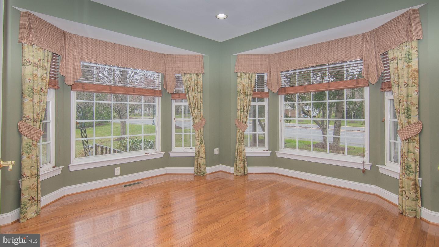 Photo 9 of 50 of 6050 Woolen Mill Ct house