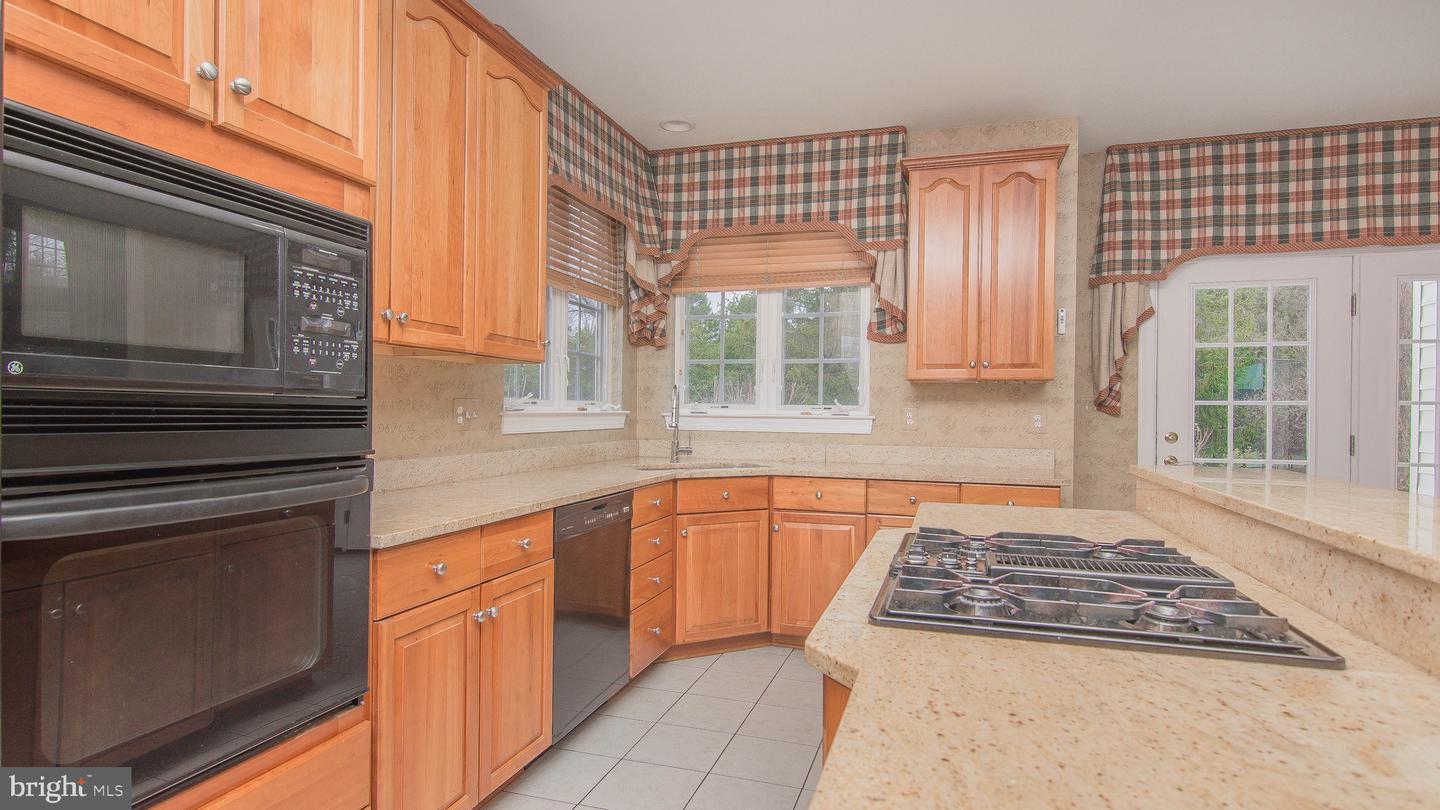 Photo 14 of 50 of 6050 Woolen Mill Ct house