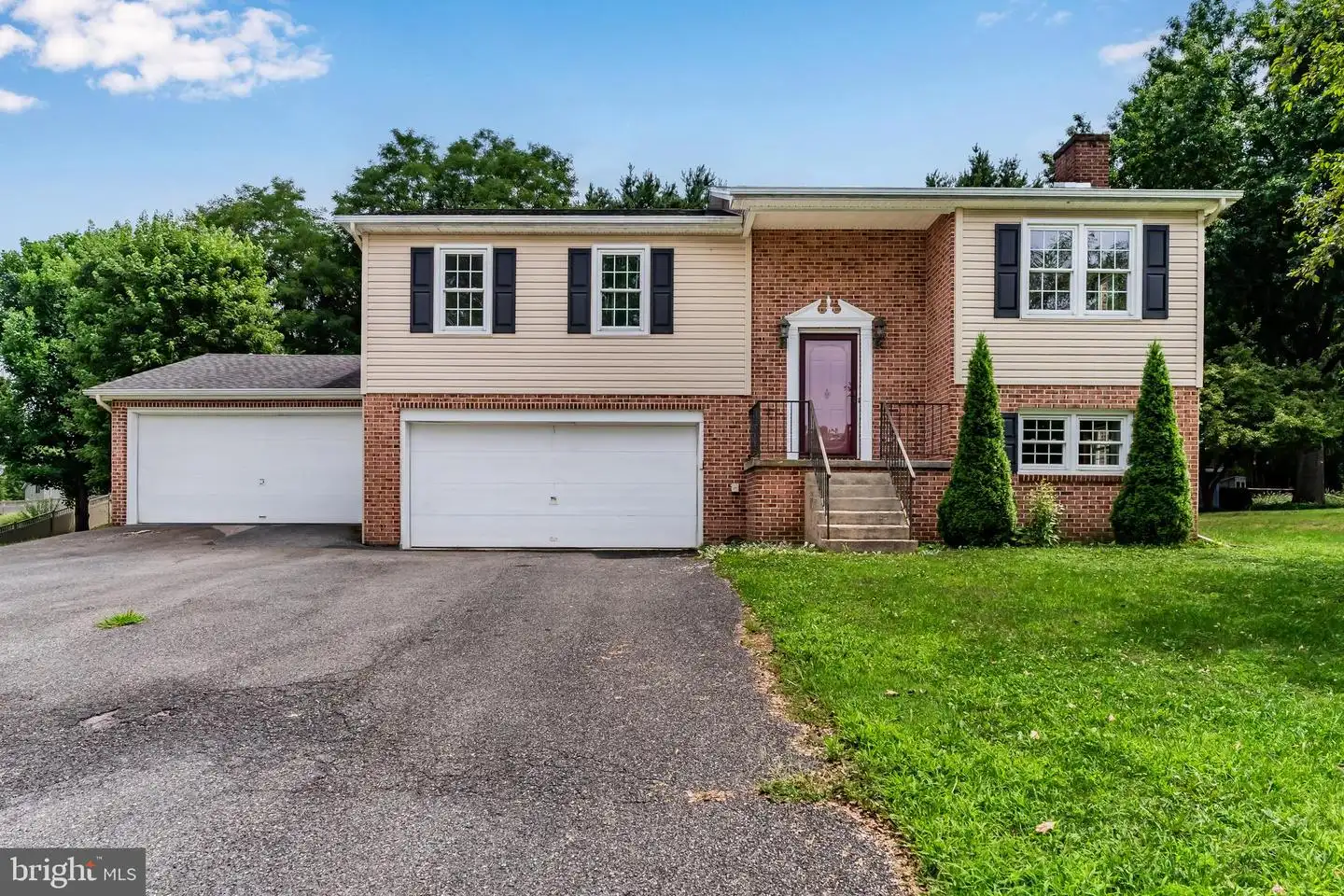 2210 Douglas Drive Dr, Carlisle, PA, 17013