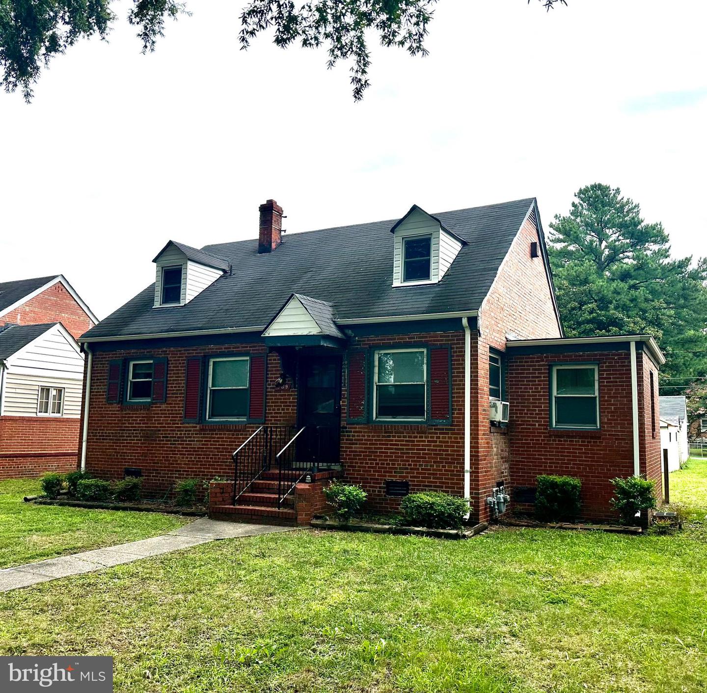 Photo 3 of 11 of 3619 Edgewood Ave house