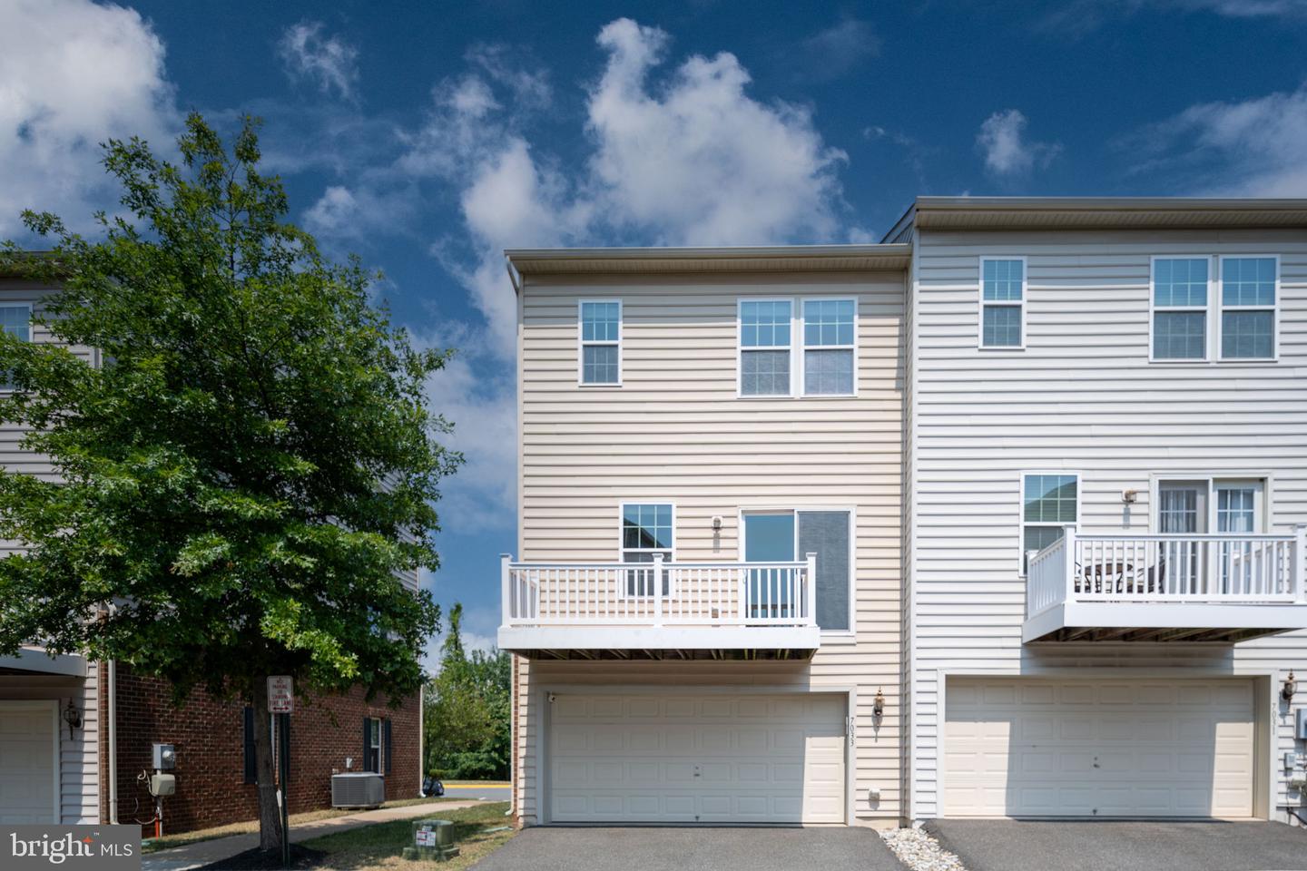 Photo 9 of 37 of 7033 Trek Way townhome