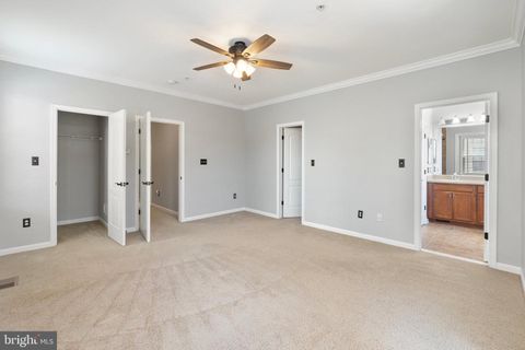 Townhouse in Leesburg VA 43617 McDowell SQUARE 29.jpg