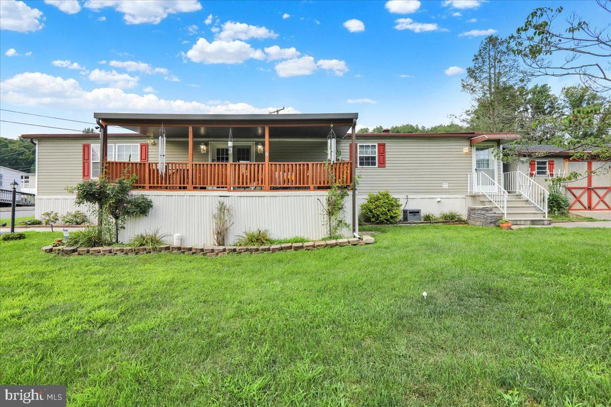 2461 Elizabeth Avenue Unit B-01