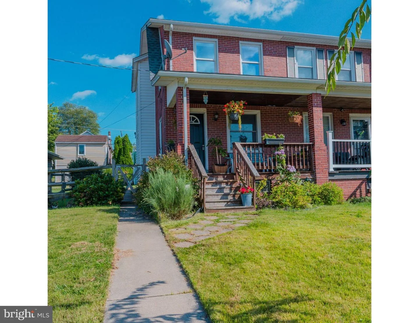 1028 Broadway Boulevard