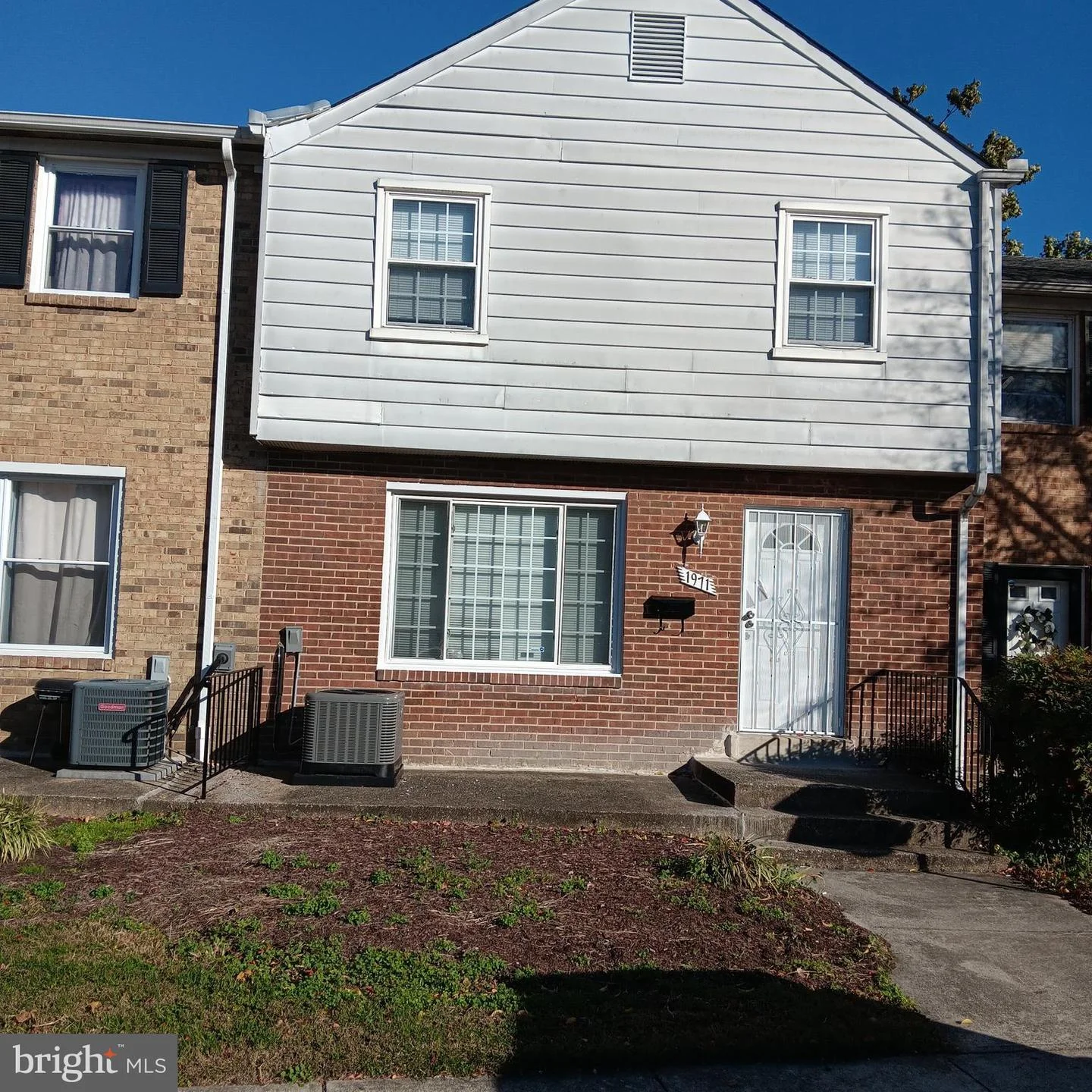 1971 Addison Road S