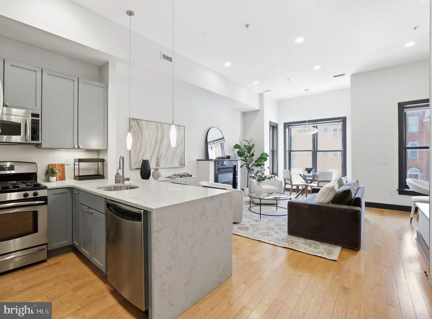 1127 6th Street NW Unit 200
