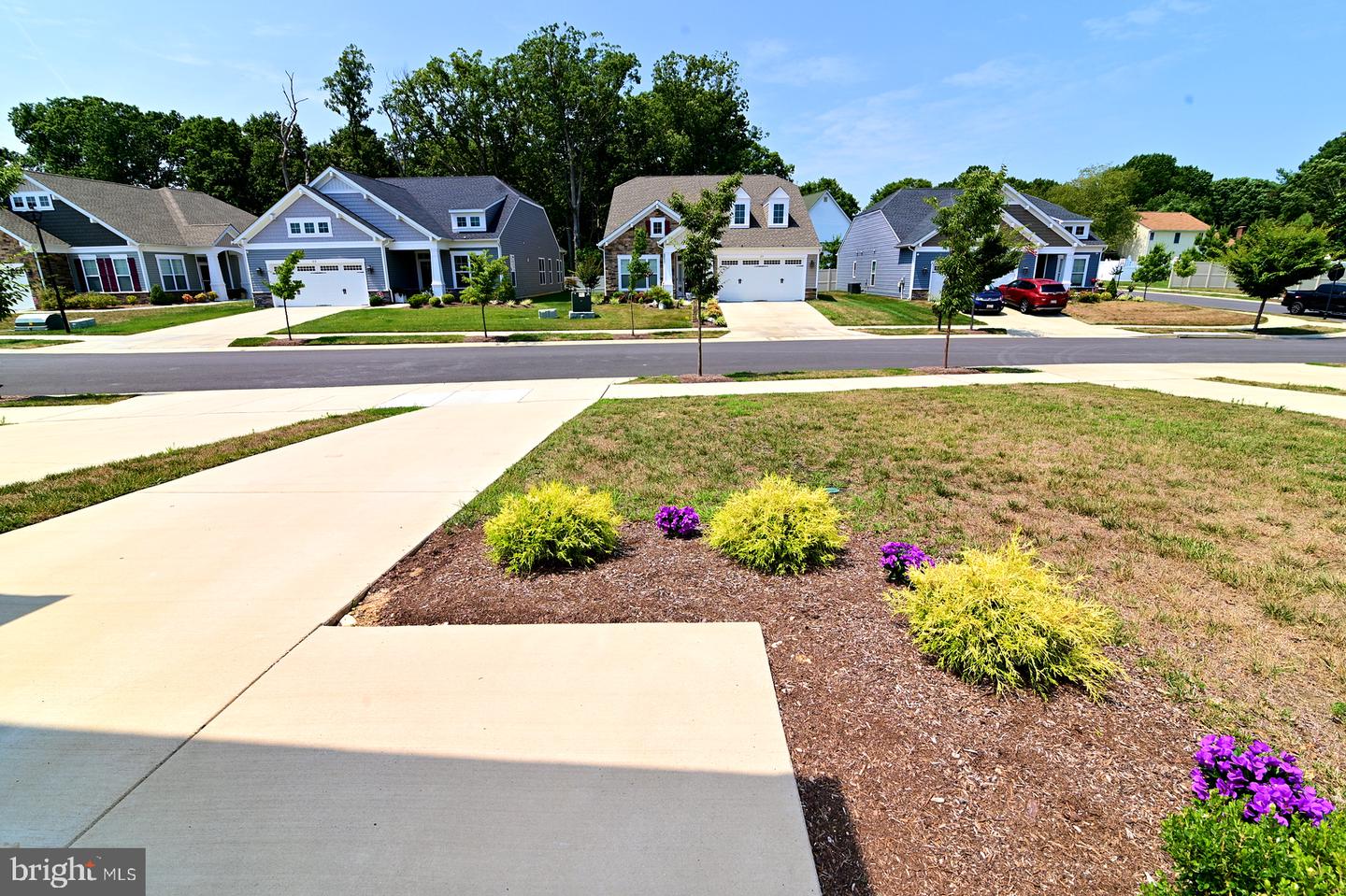 Photo 3 of 55 of 32 Camden Cir townhome