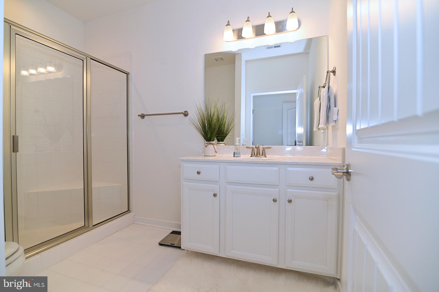 Photo 13 of 55 of 32 Camden Cir townhome