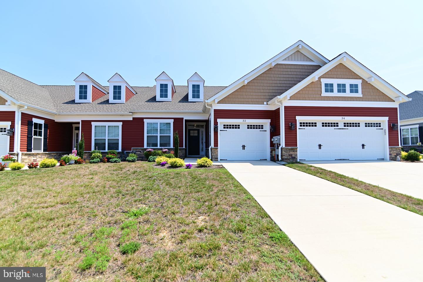 Photo 32 of 55 of 32 Camden Cir townhome
