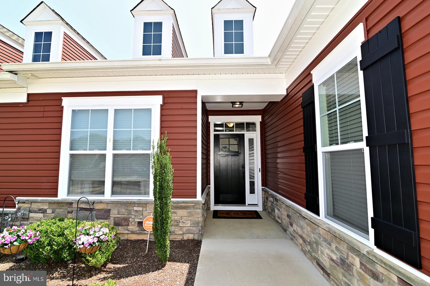Photo 11 of 55 of 32 Camden Cir townhome