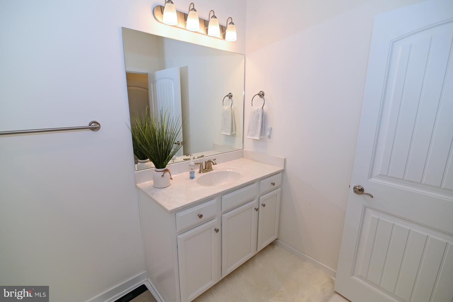 Photo 38 of 55 of 32 Camden Cir townhome