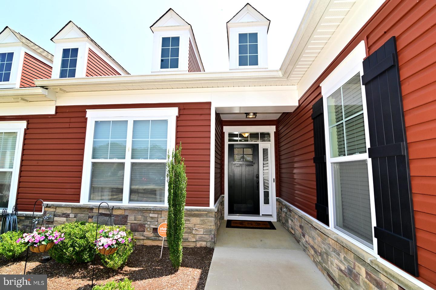 Photo 21 of 55 of 32 Camden Cir townhome