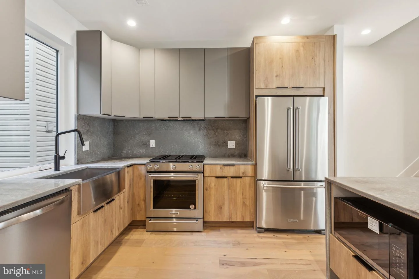 1214 E Susquehanna Avenue Unit 4