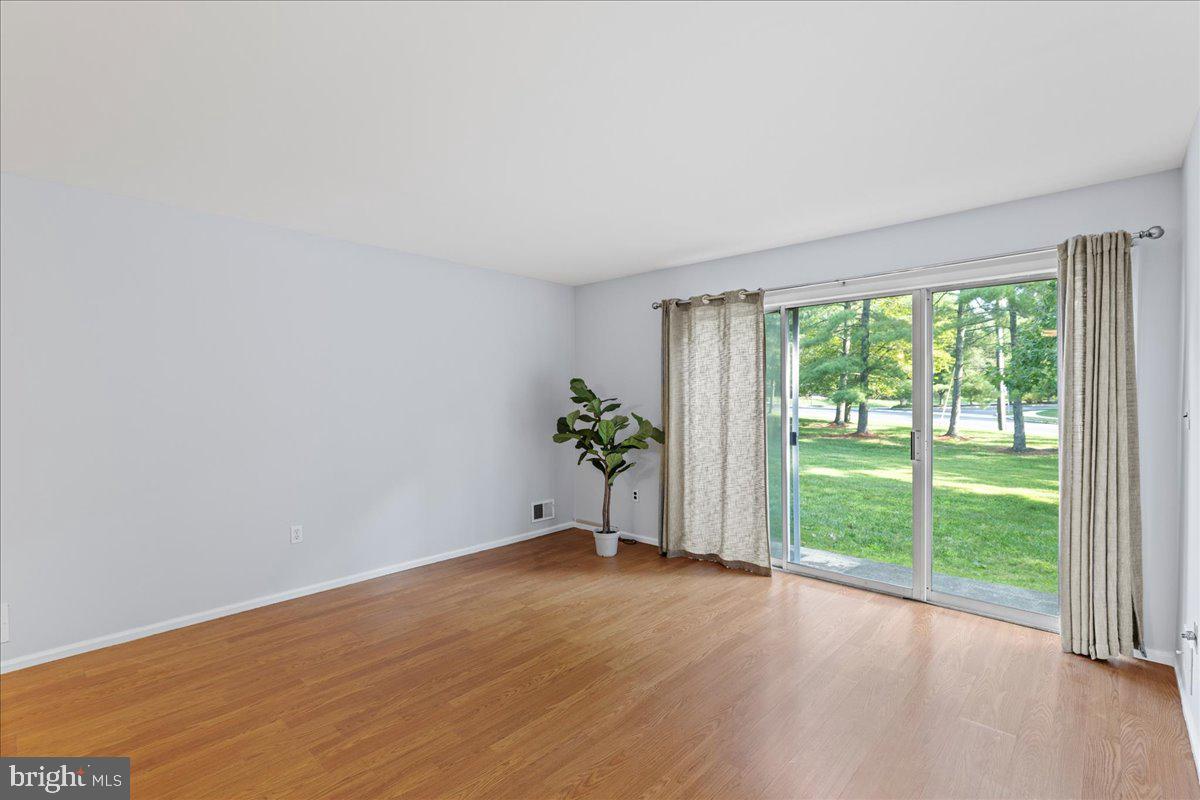Photo 10 of 24 of 32 Quince Ct townhome