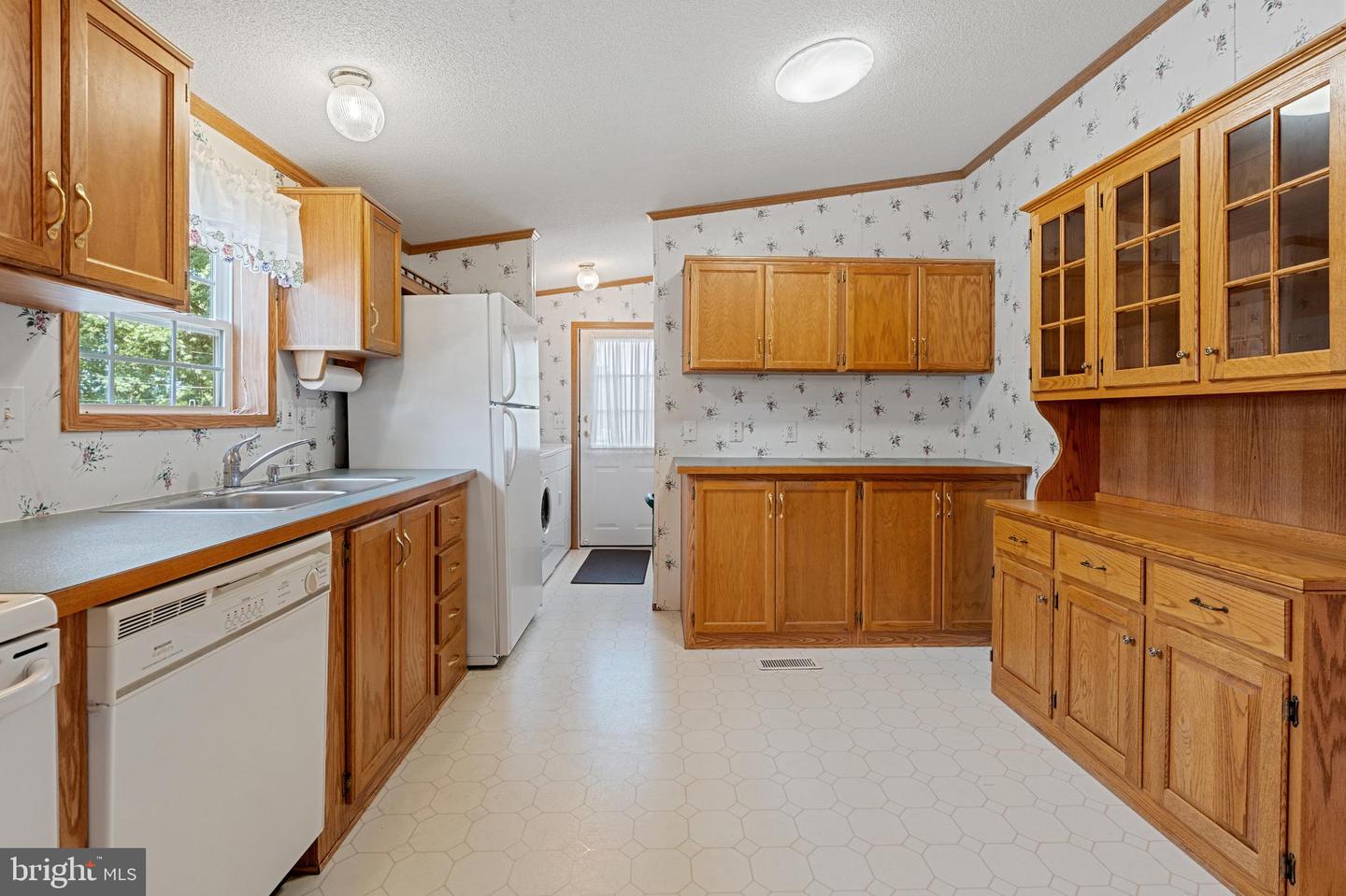 Photo 13 of 24 of 2000 Perilli Dr mobile home