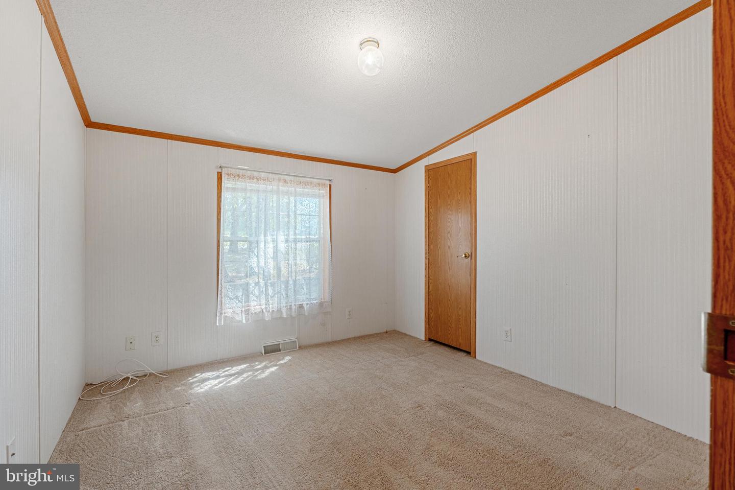 Photo 18 of 24 of 2000 Perilli Dr mobile home