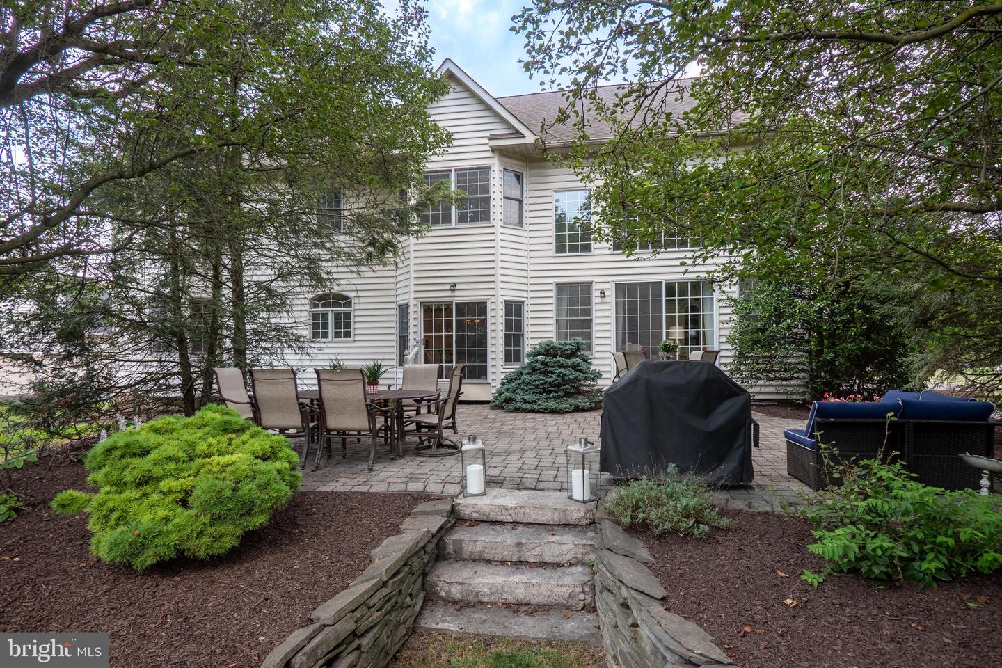 Photo 4 of 45 of 2059 Pheasant Ct house