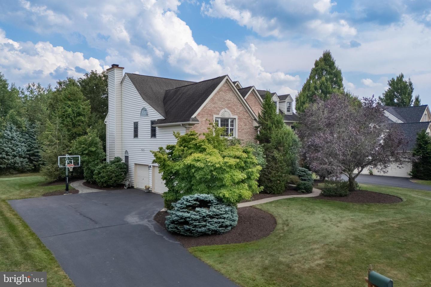 Photo 6 of 45 of 2059 Pheasant Ct house