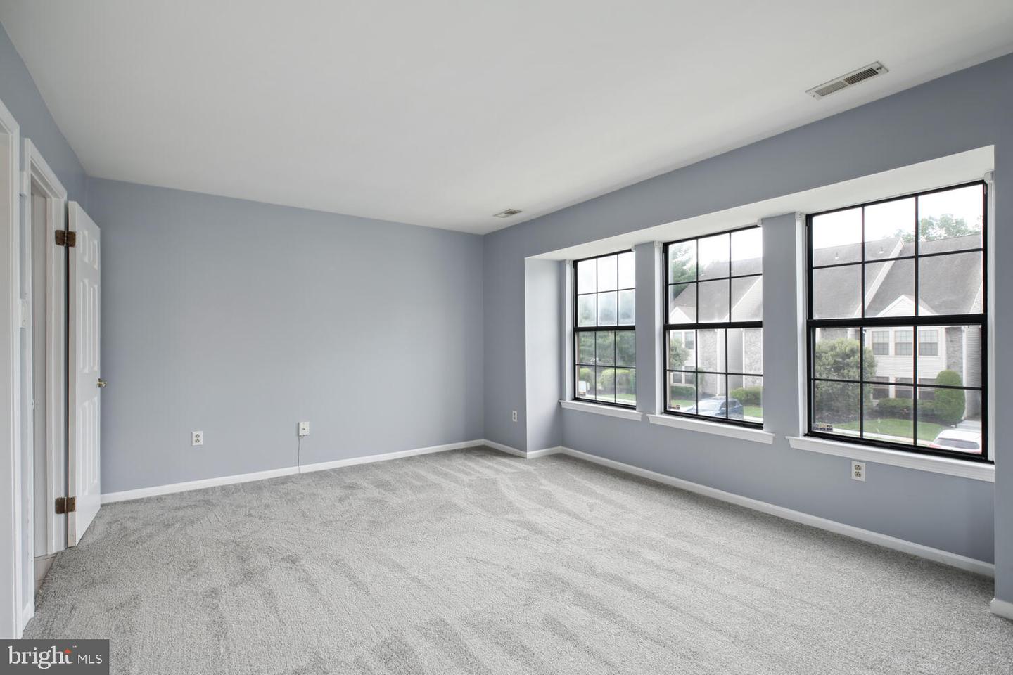 Photo 9 of 22 of 27 Chelmsford Ct condo