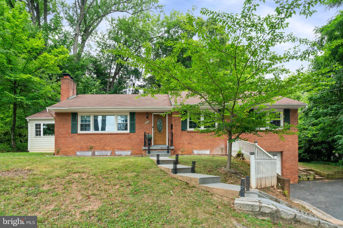 709 E Broad Street, Falls Church, VA, 22046