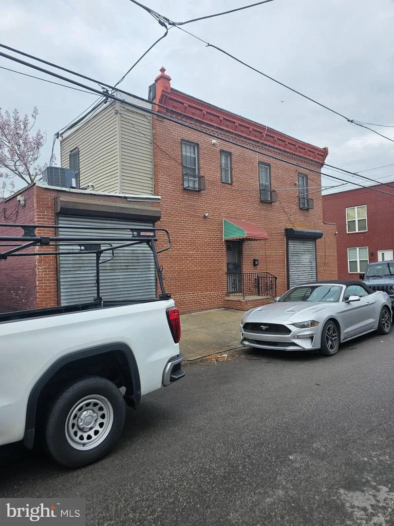 2700 Earp Street