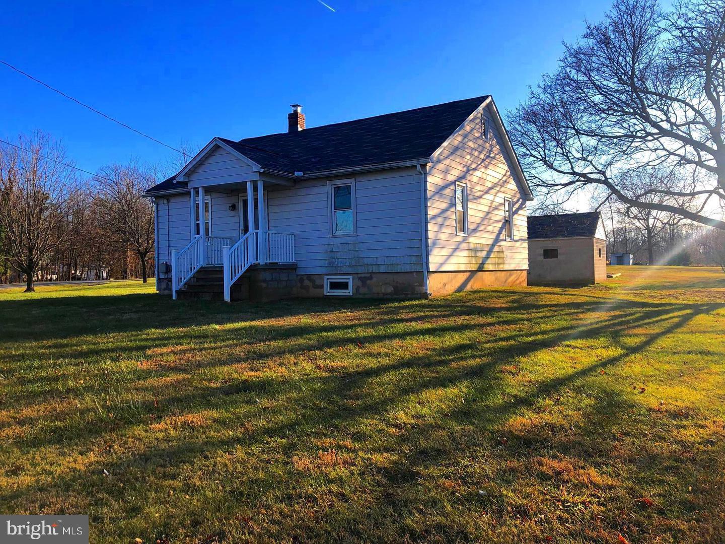 Photo 10 of 10 of 14770 Bushy Park Rd house