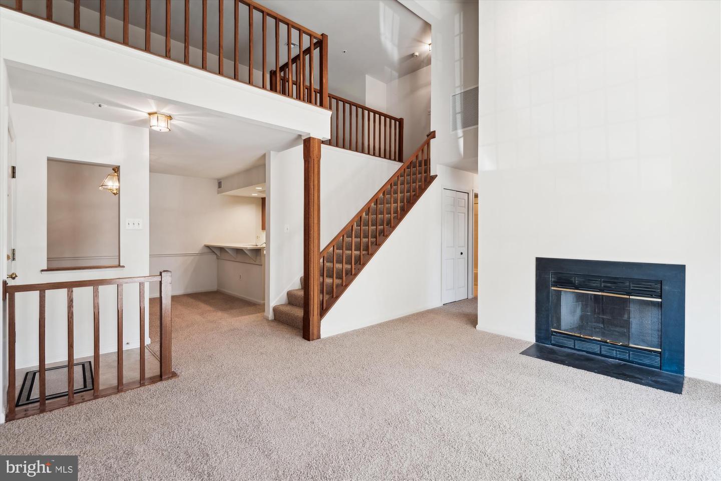 Photo 11 of 50 of 2708 Summerview Way #303 condo