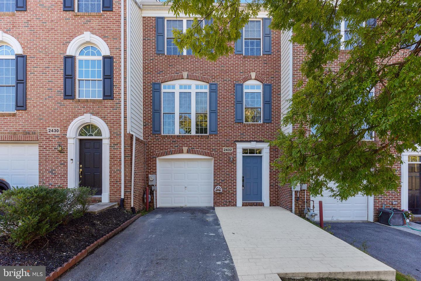 Photo 3 of 42 of 2432 Jostaberry Way townhome