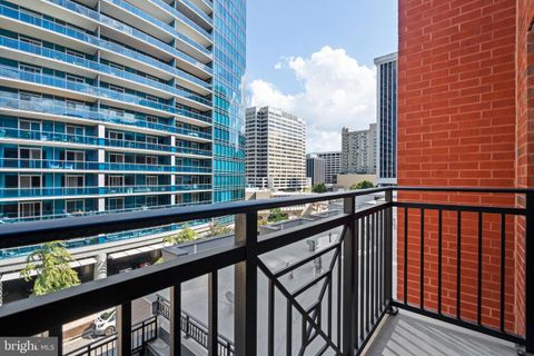 Condominium in Arlington VA 1411 Key BOULEVARD 20.jpg