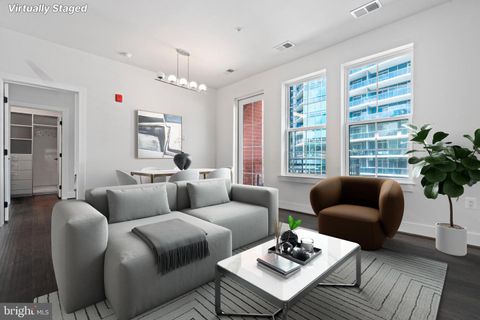 Condominium in Arlington VA 1411 Key BOULEVARD 10.jpg