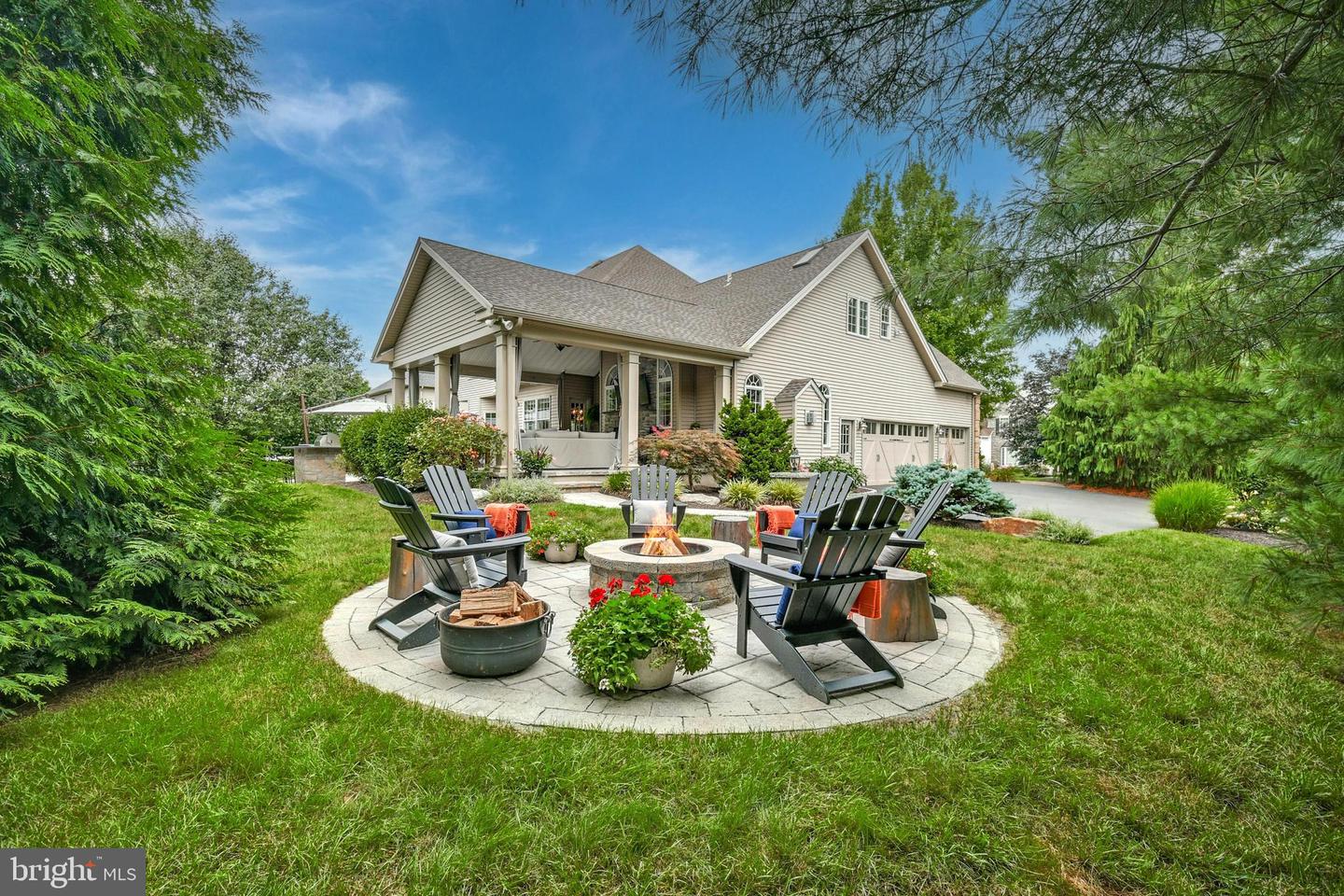 Photo 36 of 41 of 3112 Broadmoor Dr house