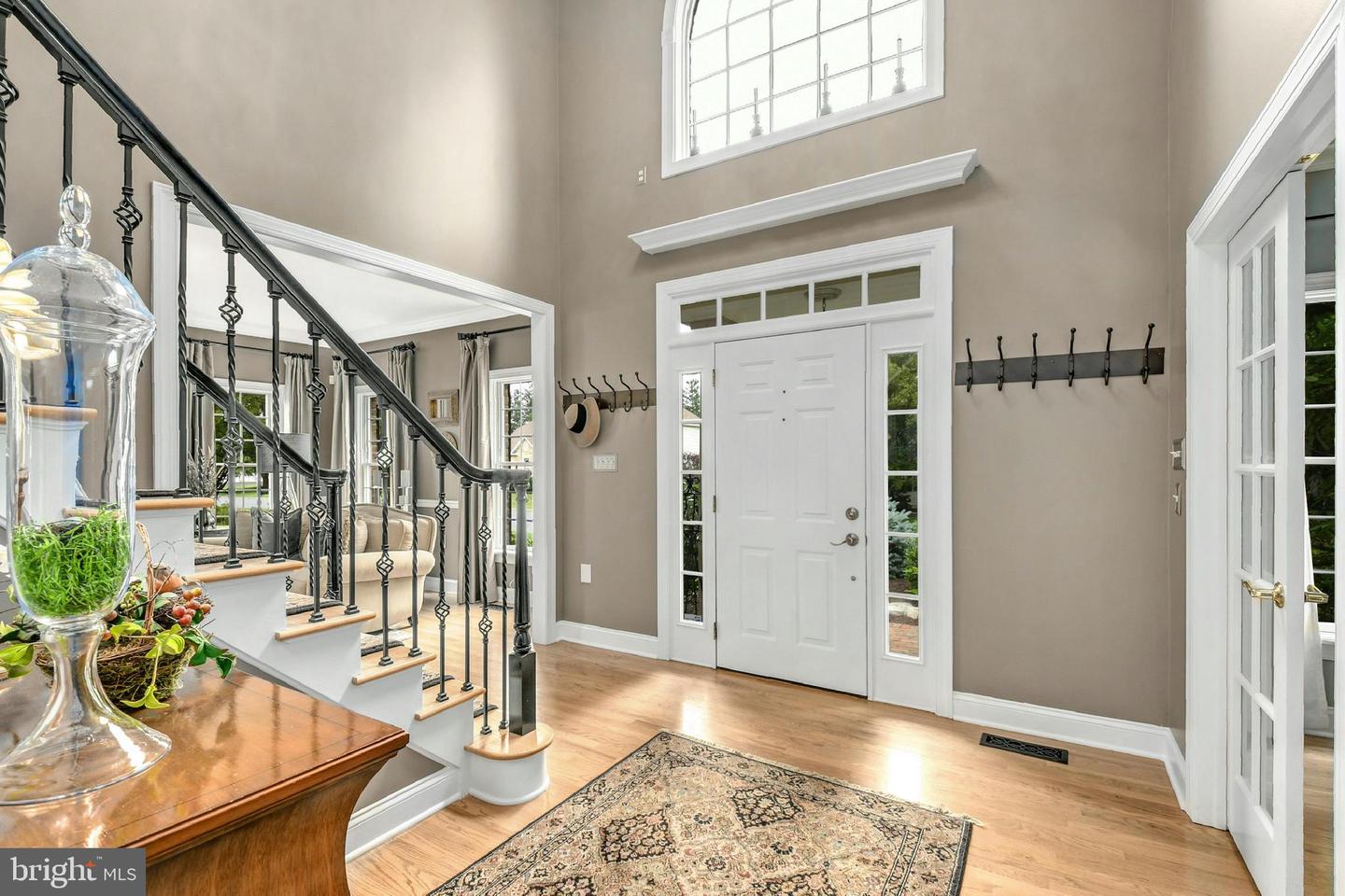 Photo 7 of 41 of 3112 Broadmoor Dr house