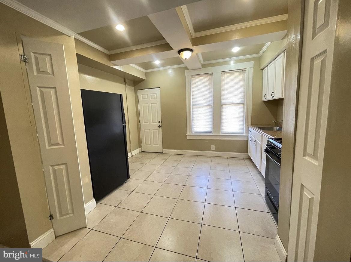 Photo 2 of 5 of 2348 Sidney Ave townhome