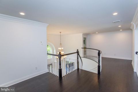 Single Family Residence in Flemington NJ 14 Alexander DRIVE 51.jpg