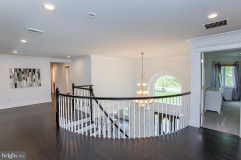 Single Family Residence in Flemington NJ 14 Alexander DRIVE 52.jpg